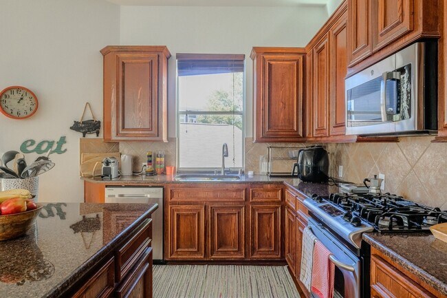 Building Photo - 2609 Link Rd