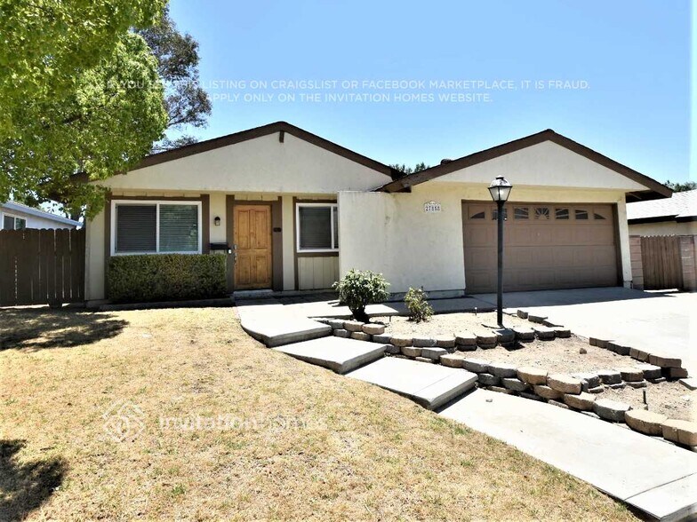 Building Photo - 27858 Crosspath Ave