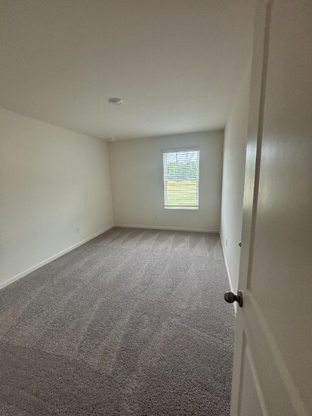 Building Photo - 0 Otway Lp