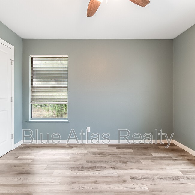 Building Photo - 1104 S Gilpin Ave