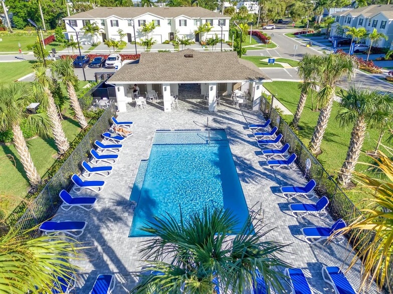 Building Photo - 4246 Lagoon Shore Dr
