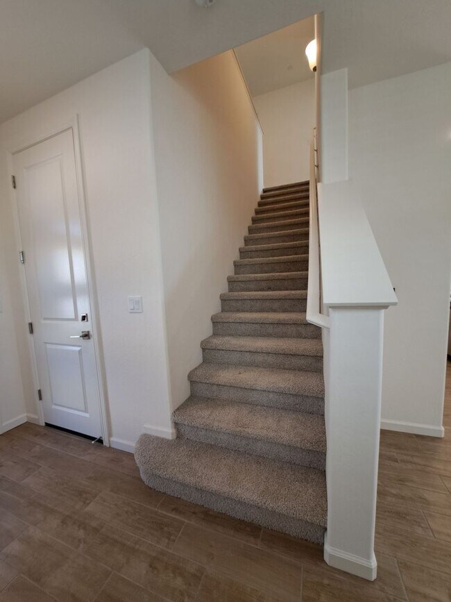 Building Photo - Modern 3-Bedroom Home in the Exclusive Elev8ions Neighborhood of Clovis!