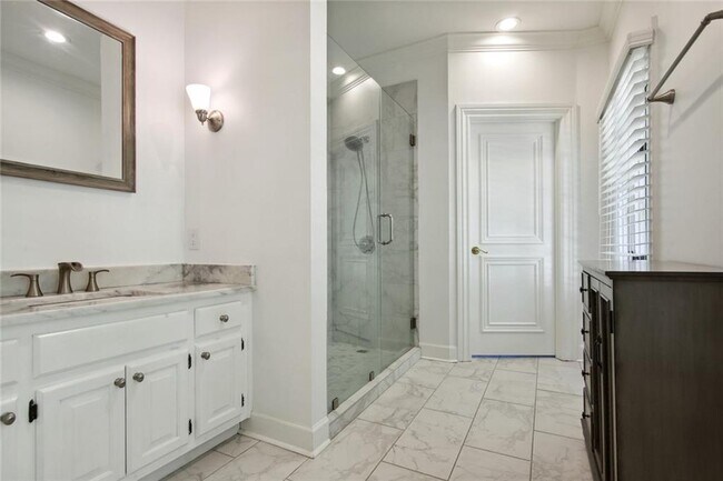 Building Photo - 2760 Carmon on Wesley NW