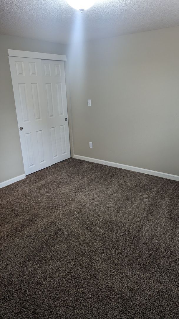 Building Photo - OR112