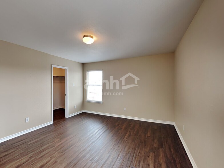 Building Photo - 5459 Montague Ln