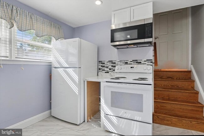 Building Photo - 318 Ashbourne Rd