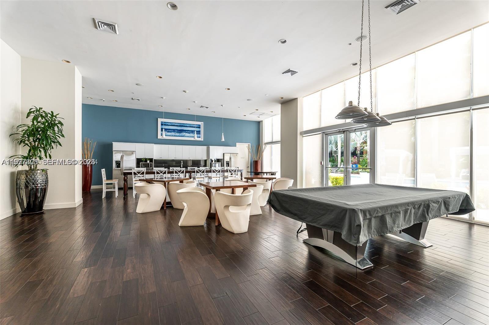 Building Photo - 2775 NE 187th St