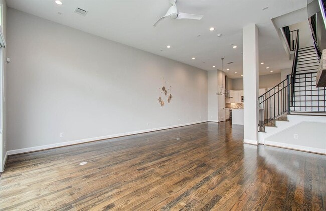 Building Photo - 309 W Pierce St