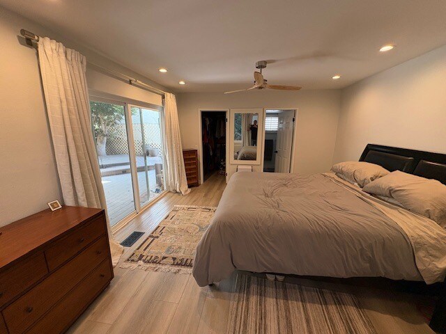 Building Photo - 2700 Bayside Dr