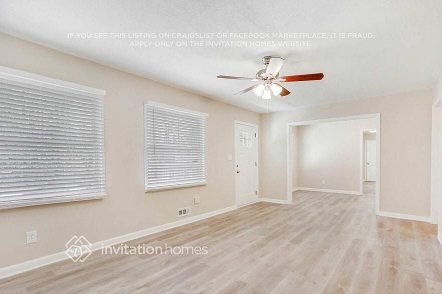 Building Photo - 1873 Shamrock Dr