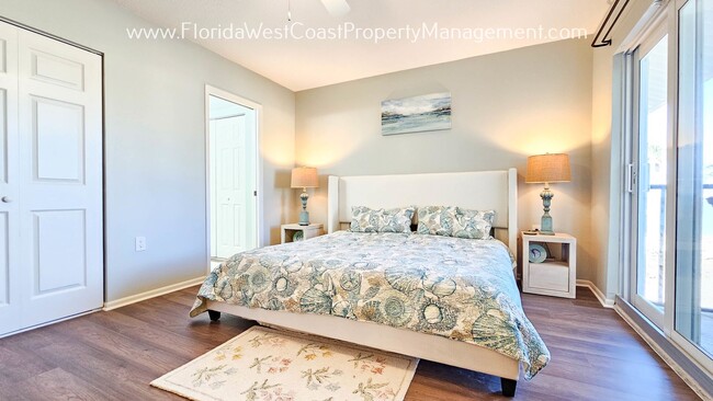 Building Photo - SIESTA KEY! DIRECT WATER VIEWS! PET FRIEND...