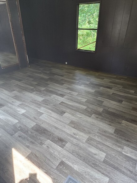 Building Photo - 82 Pineview Cir