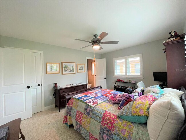 Building Photo - 17045 Dolphin Dr