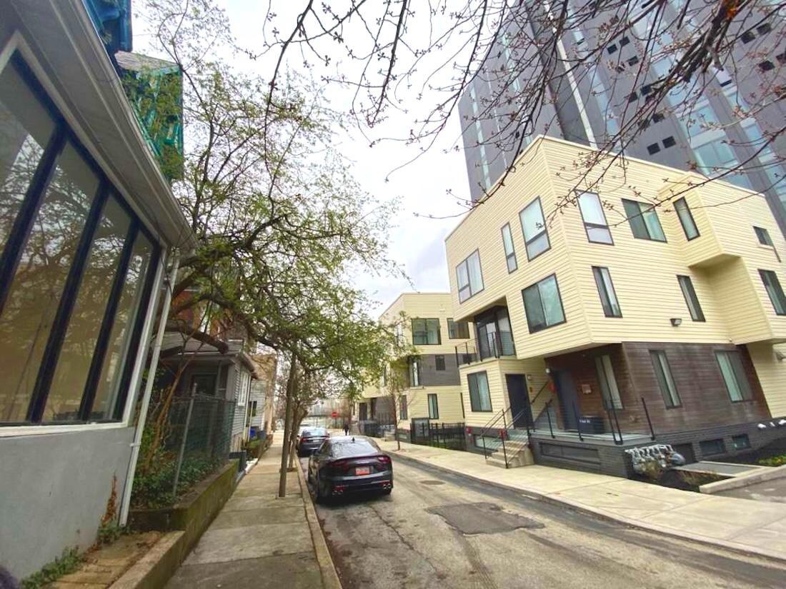 Building Photo - 3215 Summer St