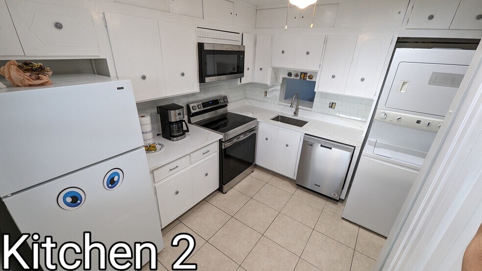 Kitchen - 3777 NW 78th Ave