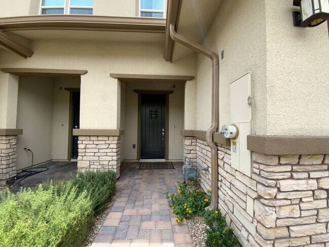 Building Photo - STUNNING LUXURY TOLL BROTHERS DESIGN TOWNH...