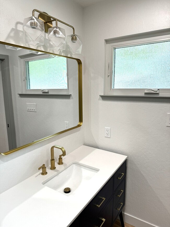 Building Photo - 218 Steven Cir
