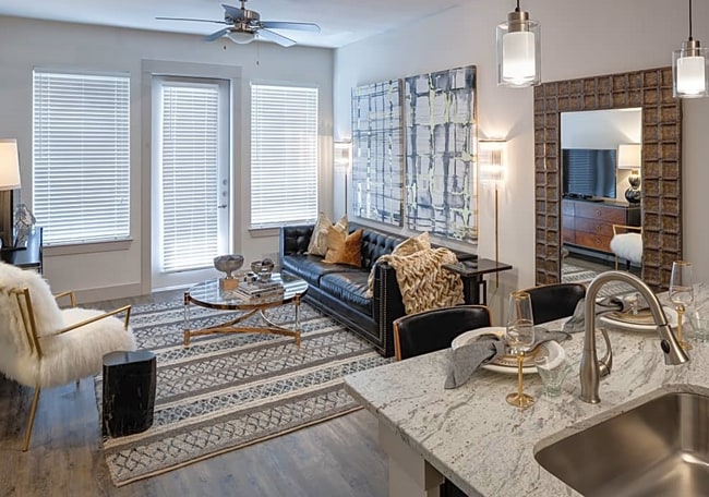 Building Photo - 1419 Montrose-310.75