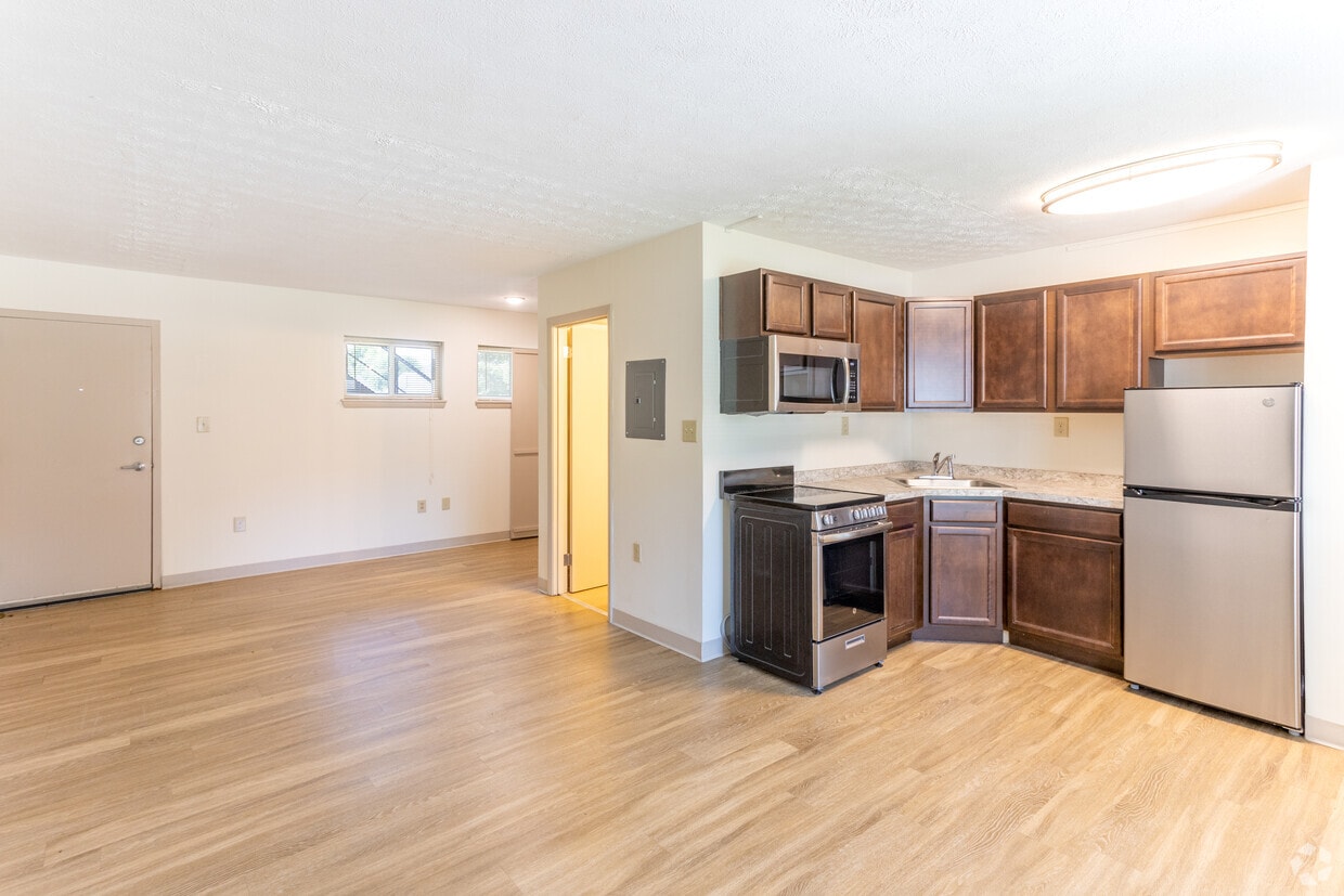 Courtyard Studio - Kitchen and Living Area - The Axis at 1435