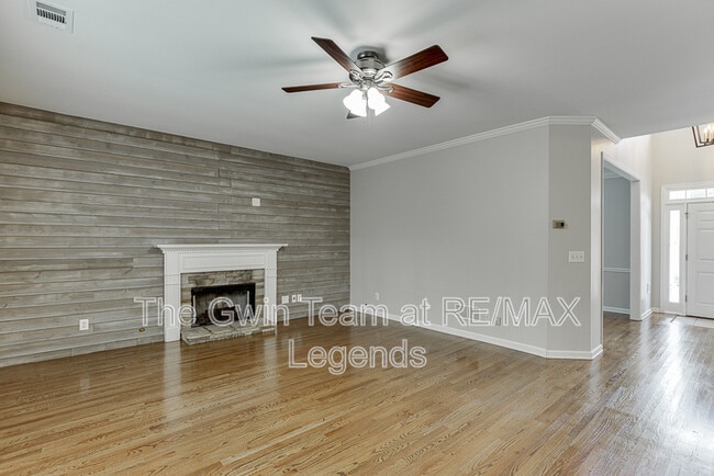 Building Photo - 1795 Lake Heights Cir