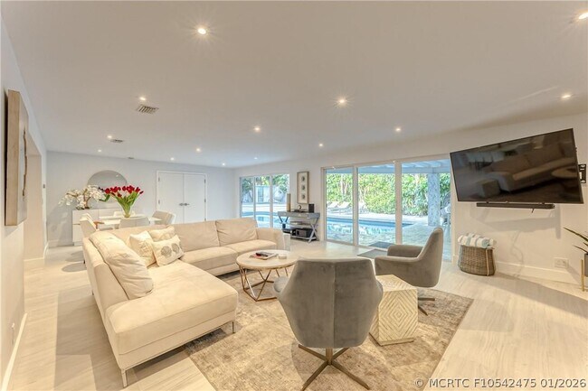 Building Photo - 1800 Admirals Way