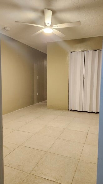 Building Photo - 628 SW Krome Ter