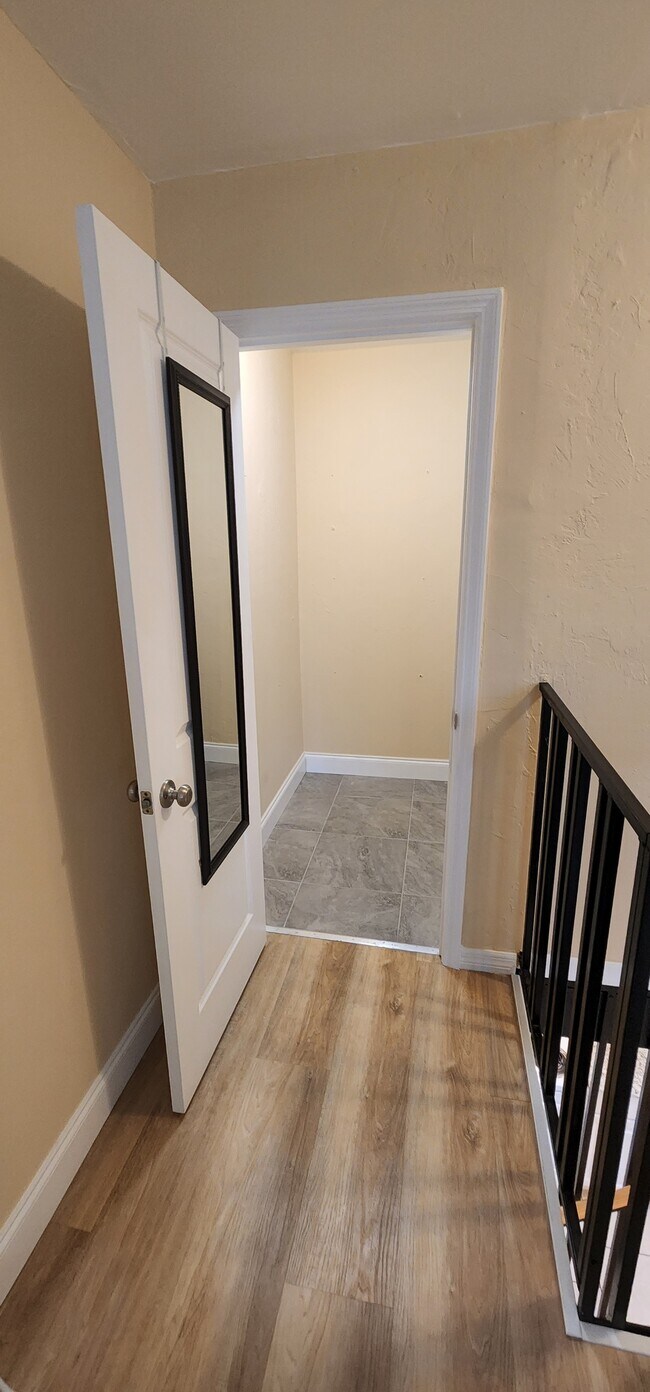 Building Photo - 7206 Cypress Dr