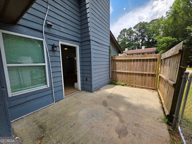 Building Photo - 452 Booth Cir SW