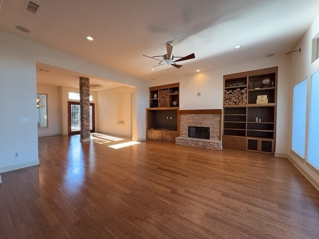 Building Photo - 4459 Lena Ln