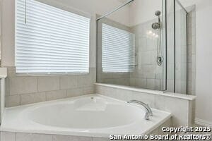 Building Photo - 204 Tiltwood Ct