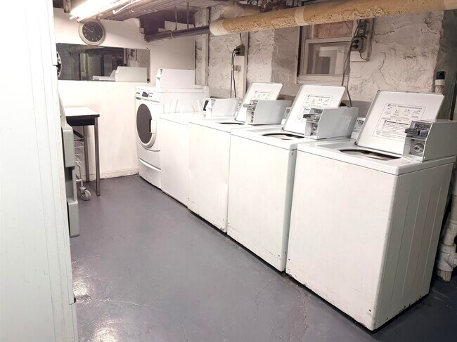 Building Photo - 6045 JFK Blvd E