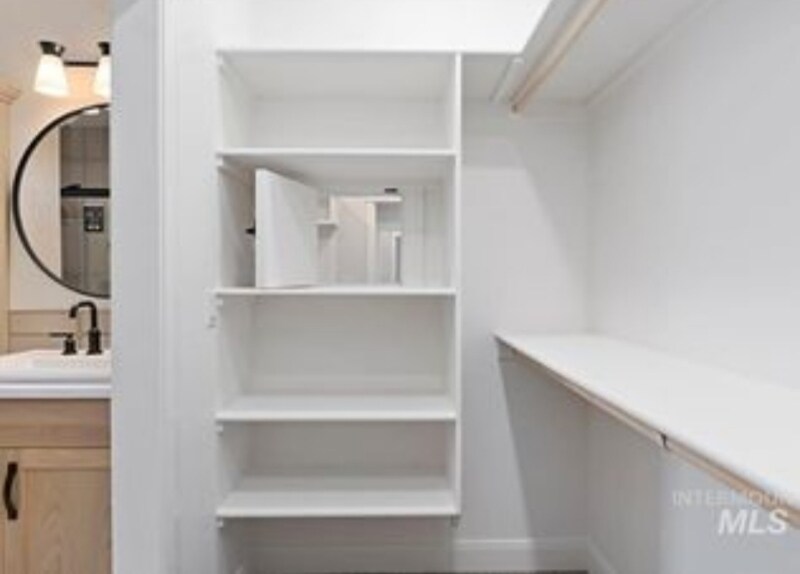 Building Photo - 15035 Veraison Pl