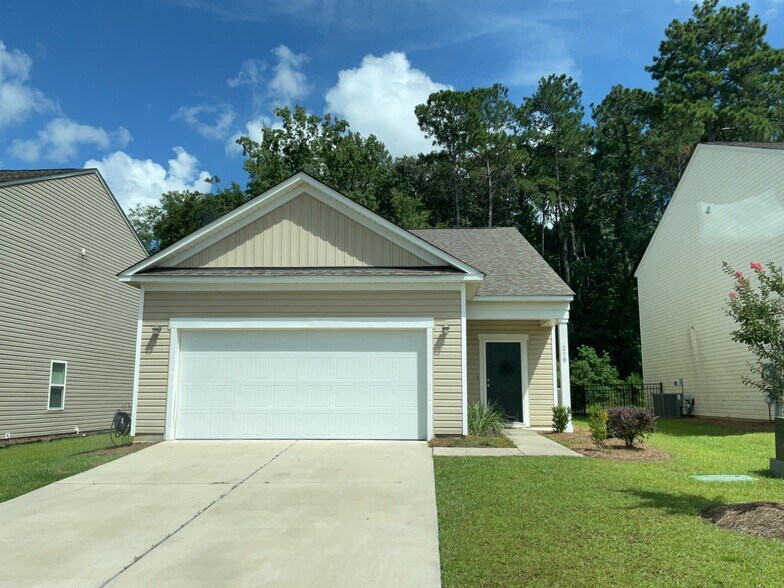 Primary Photo - 218 Orion Way