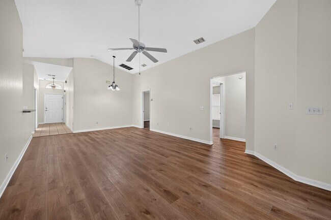 Building Photo - 839 Sandy Ridge Dr