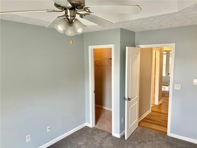 Building Photo - 6347 Ellenwood Dr