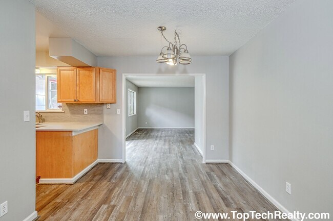 Building Photo - 14390 SW Furlong Way