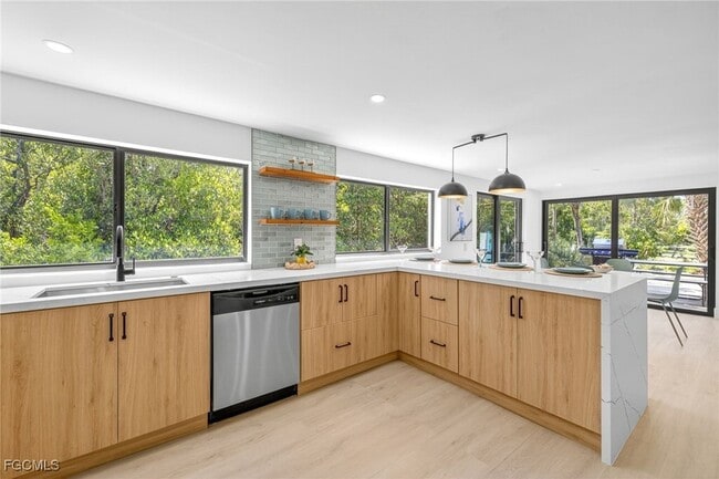 Building Photo - 1105 Skiff Pl