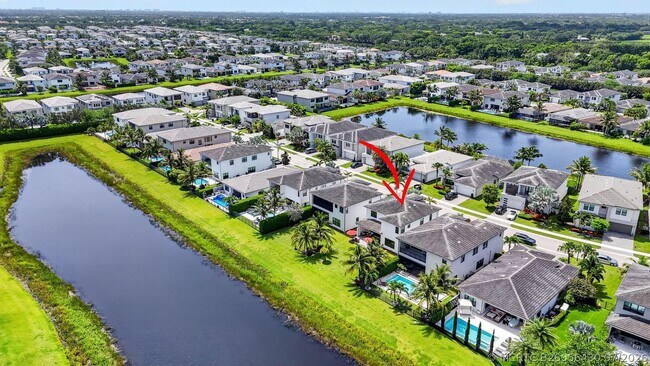 Building Photo - 17333 Rainstream Rd