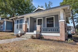 Building Photo - 307 E Academy St