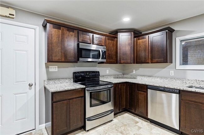 Building Photo - 4 1st St