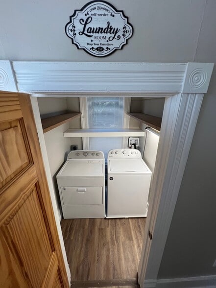 Building Photo - 571 Jefferson St