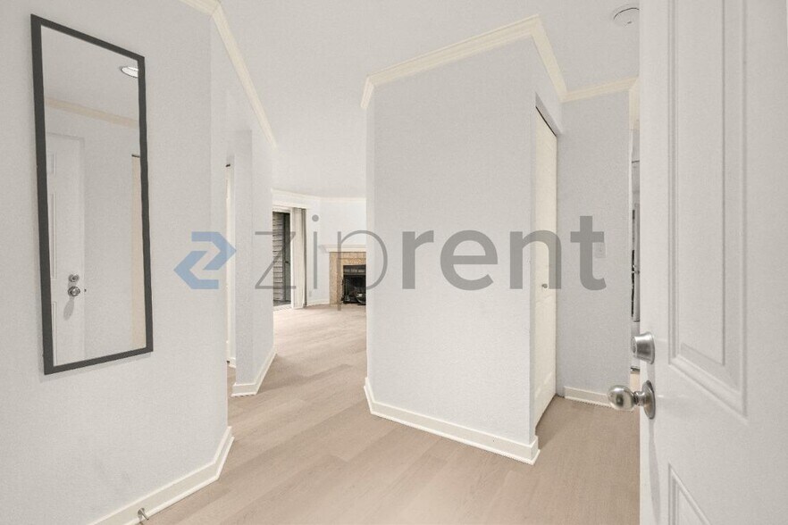 Building Photo - 12036 100th Ave NE