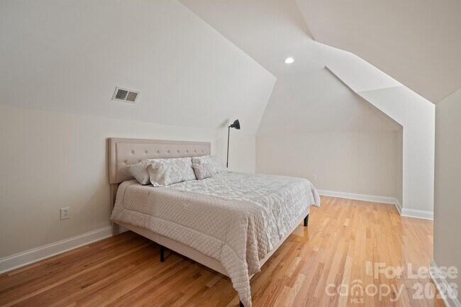 Building Photo - 12004 Camargo Ct