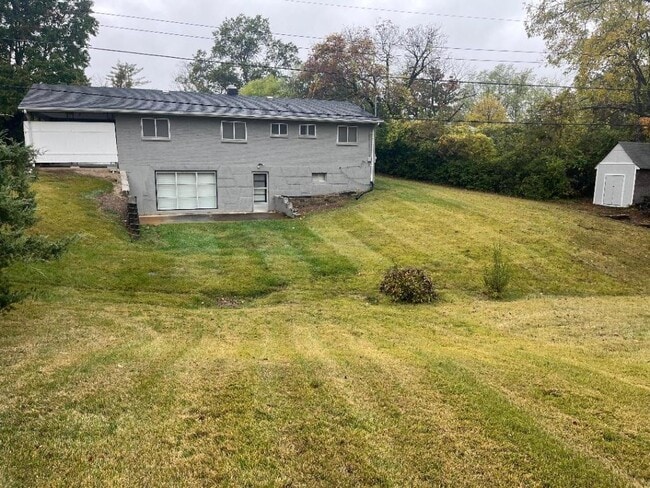 Building Photo - 18 Country Squire Ct