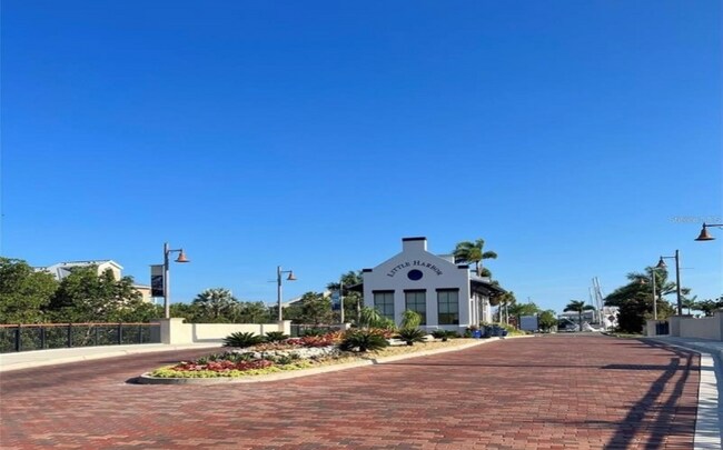 Building Photo - 521 Bahia Beach Blvd