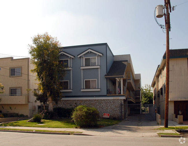 Building Photo - 11264 Morrison St
