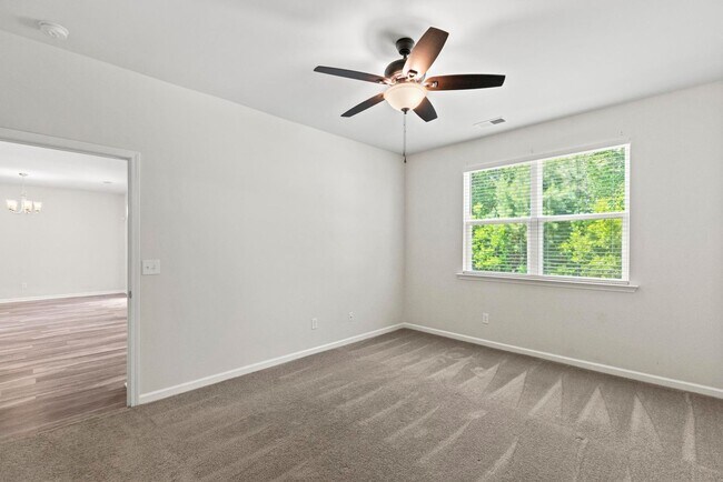 Building Photo - Holly Ridge Ranch Home available now!