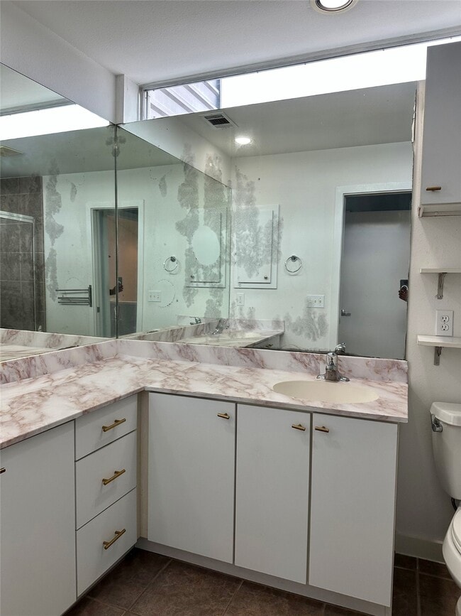 Building Photo - 3208 Yellowstone Park Dr