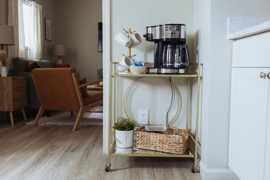 Building Photo - 308 Lamont St