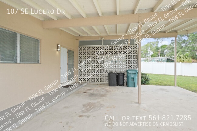 Building Photo - 107 SE Lucero Dr